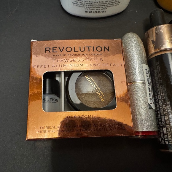 10 pc Makeup Bundle. Revolution. - Picture 4 of 5